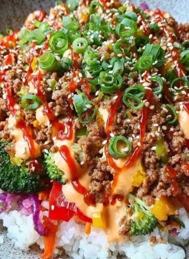 Delicious Bang Bang Ground Turkey Rice Bowls served in a colorful bowl.