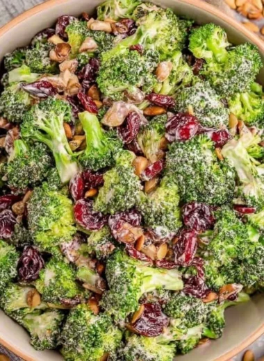 Delicious keto broccoli salad recipe with fresh ingredients and vibrant colors